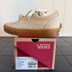 NEW Vans Ward Sneaker - Women's